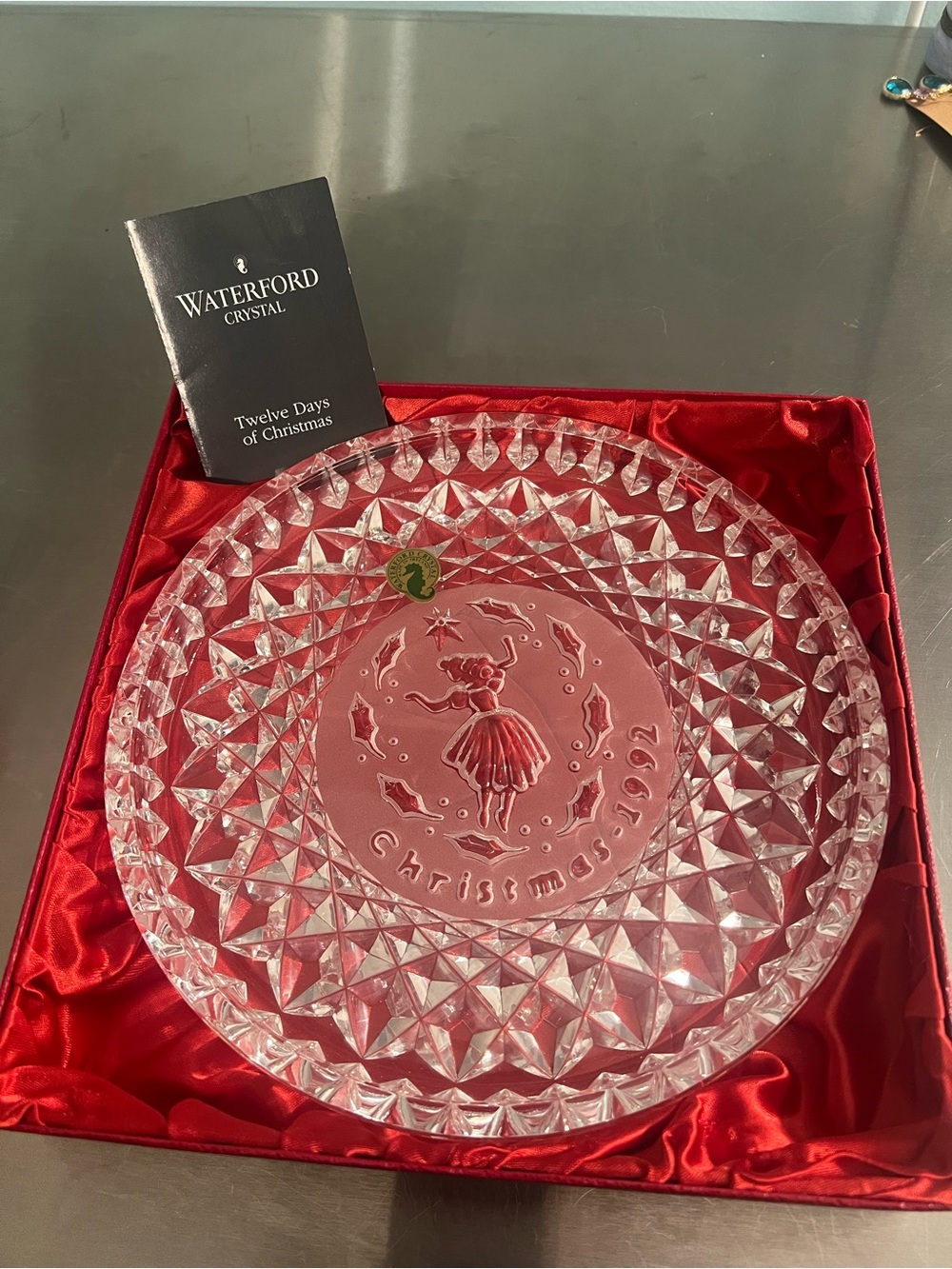 Waterford Crystal Clear Etched 'Christmas 1992' 12 Days of Christmas Plate/Box